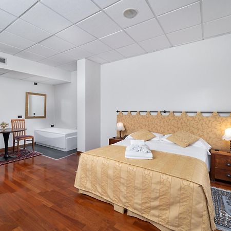 Locanda Da Vittorio Manerba del Garda Kültér fotó