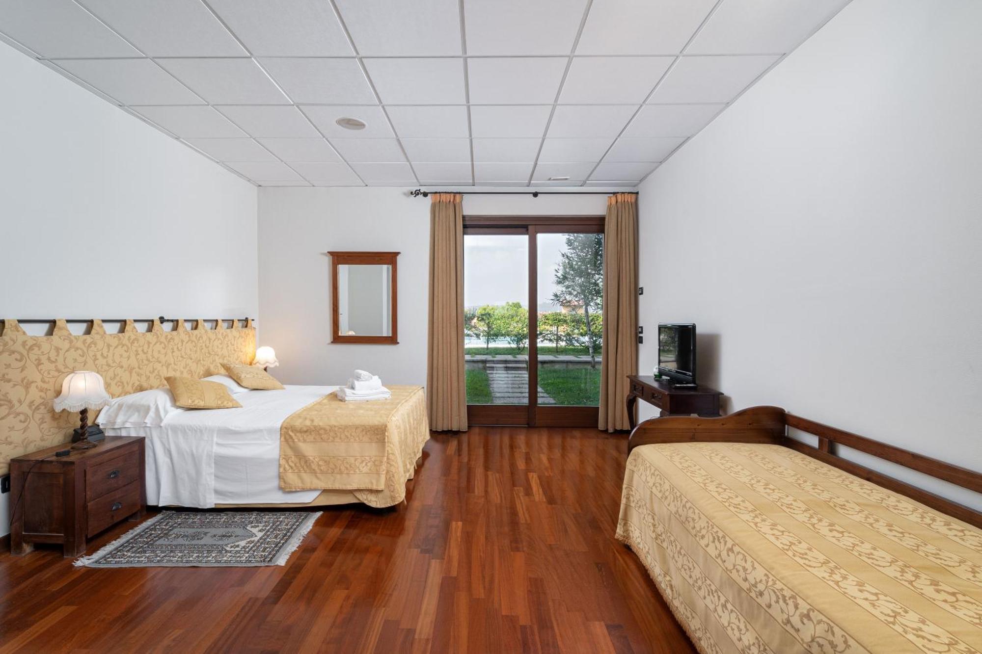 Locanda Da Vittorio Manerba del Garda Kültér fotó