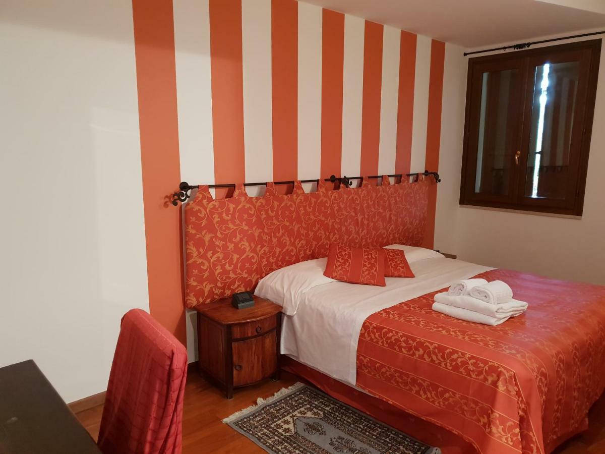 Locanda Da Vittorio Manerba del Garda Kültér fotó