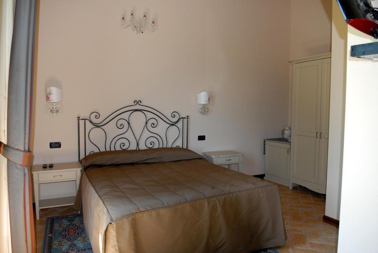 Locanda Da Vittorio Manerba del Garda Kültér fotó